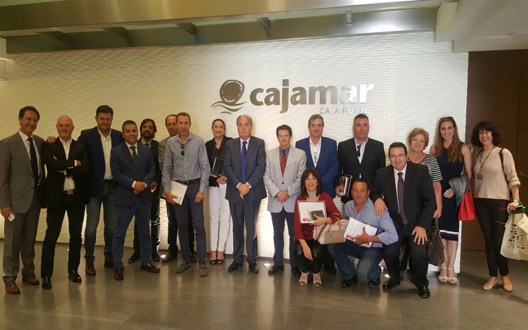 La cosecha de fruta de hueso, un 30 % por encima del año pasado